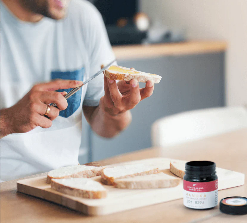Wie Manuka-Honig mein Reizdarmsyndrom linderte – Die Geschichte von Wilson
